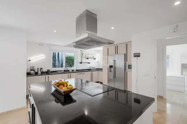 Chalet 6 habitaciones 449m² en venta - Marbella - foto 4