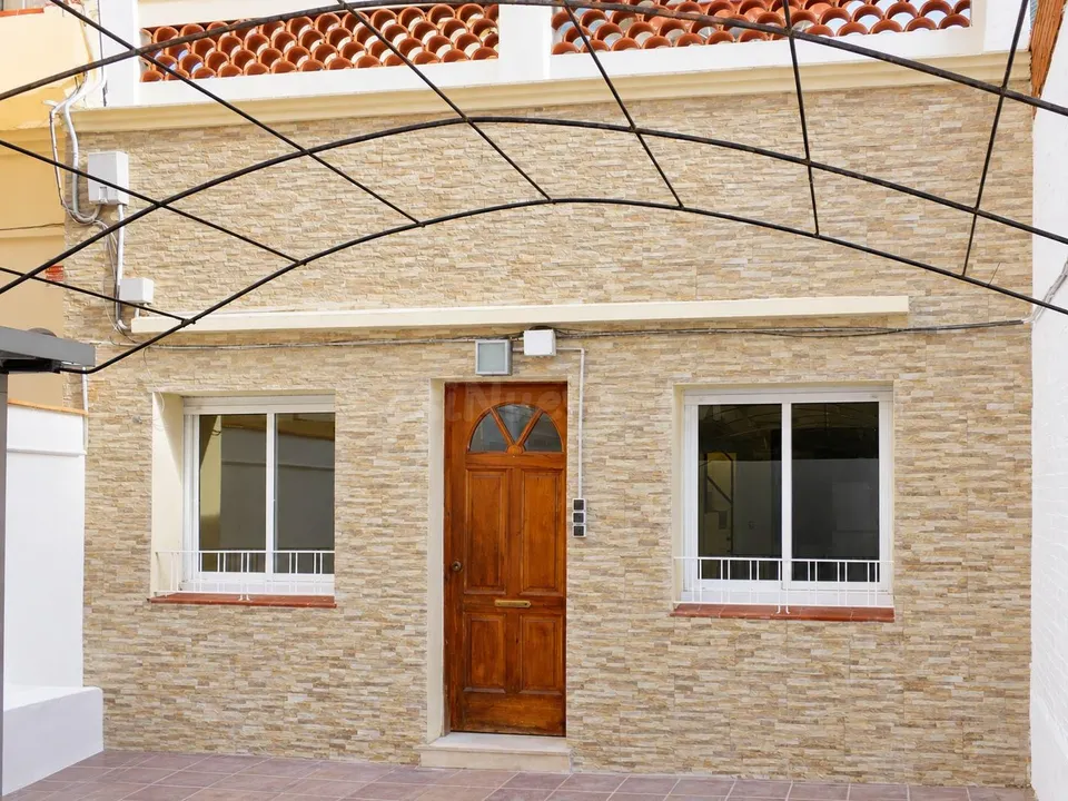 Agencia Inmobiliaria en Barcelona. Casa en venta en Barcelona