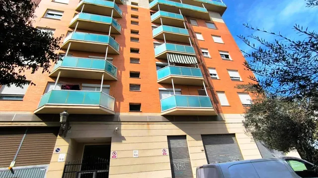 IMPECABLE PISO TOTALMENTE REFORMADO Y EXTERIOR EN FINCA DEL AÑO 2008 CON GARAJE OPCIONAL — 29