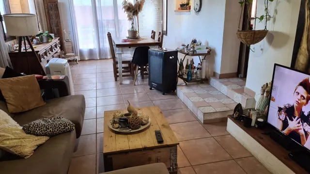 Chalet de 71 m2 con terraza y piscina a muy pocos metros de la playa — 4