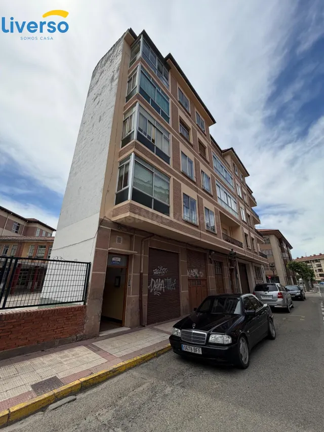 ¡Oportunidad en Briviesca! Piso de 3 dormitorios, amueblado  - foto 2