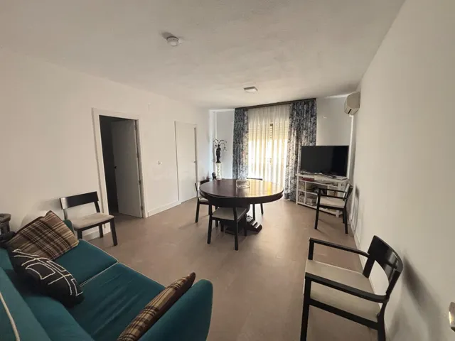 Bonito y coqueto piso en alquiler en La Zubia – Ideal para f