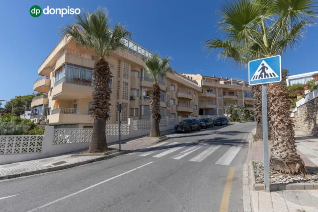 ¡exclusivo apartamento en primera linea de playa con reforma integral de alta gama! — 42