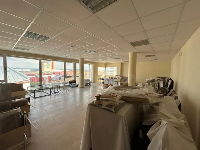 EN EXCLUSIVA LOCAL DIAFANO EN SEGUNDA PLANTA EN EL POLIGONO  - foto 2