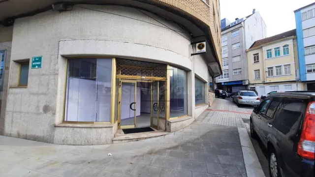 Local comercial acondicionado en Porta Nova, Ferrol - foto 2