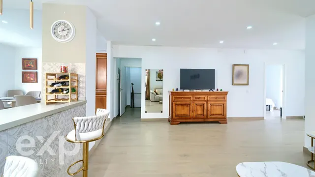 CASA EN ALGEMESI — 22