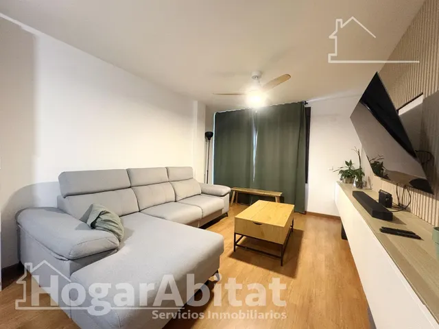 ¡Hogar de lujo! Amplio, sofisticado y reformado, con patio y garaje, todo amueblado — 28