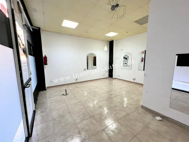 Local comercial en Estella - foto 2