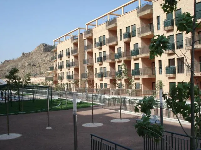 Se vende piso en Archena, 2 dormitorios, 2 baños, y grandes terrazas, similar a atico. — 23