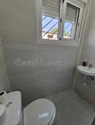 LOCAL COMERCIAL REFORMADO EN ZONA CÉNTRICA DE LA LÍNEA — 5
