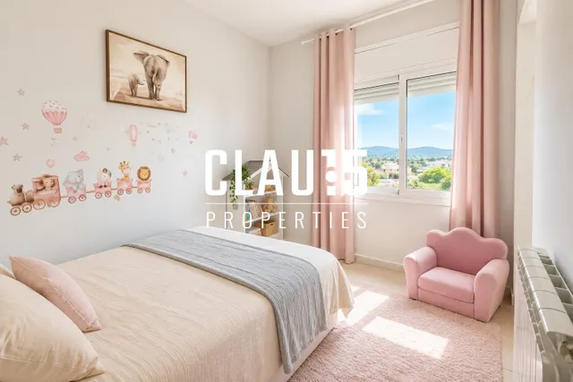 Casa en venta con piscina y vistas panorámicas en Vistamar, Sant Cebrià de Vallalta — 8