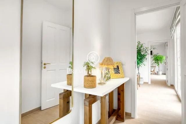 Casa con piscina y jardín en Sant Jordi d'Alfama — 18
