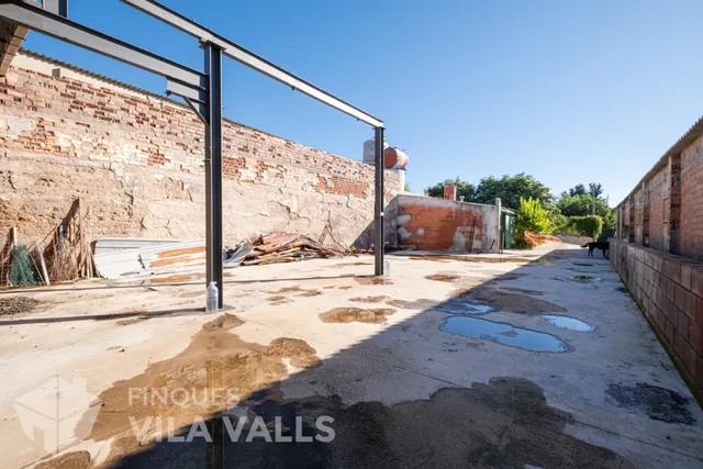 Granja con posibilidad de 2 vivendas.y 1 Ha de terreno — 6