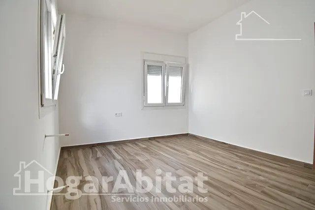 Casa reformada con terraza y garaje en el centro — 40