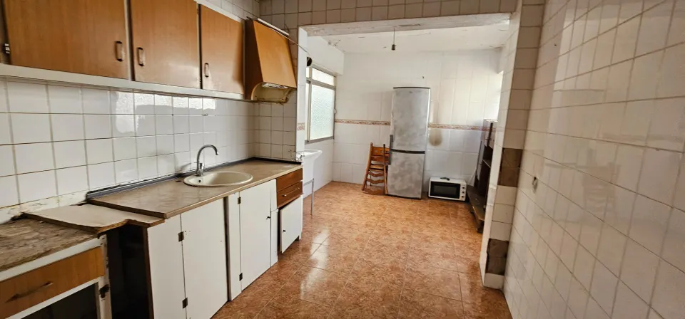 Amplio Piso para Reformar en San Javier con Luminosidad y Estilo