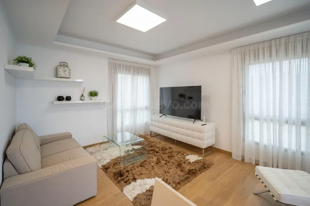 Se vende apartamento con vistas al mar, de 4 dormitorios y 3 - foto 2