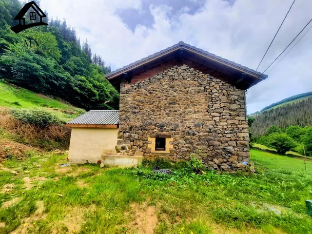 Espectacular cabaña pasiega recién rehabilitada con gran fin - foto 3