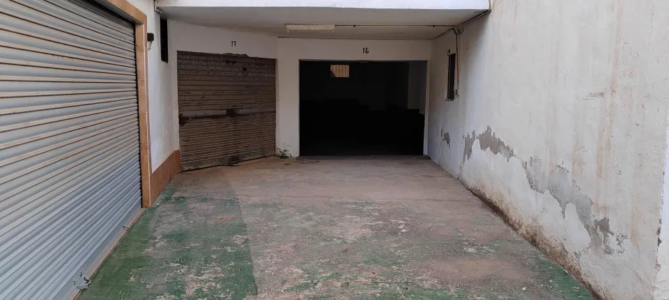 se vende garaje en muy buena zona de torrevieja