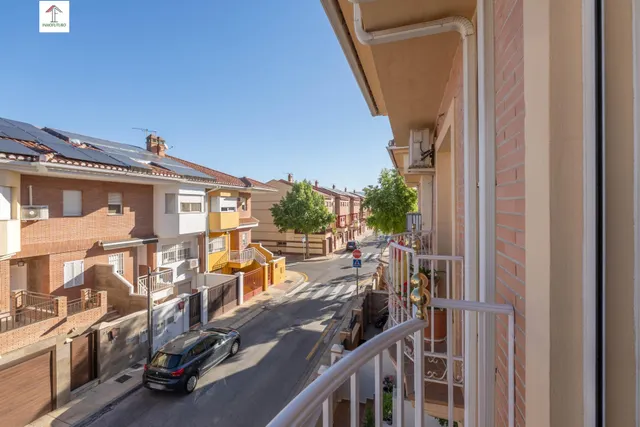 Espectacular chalet adosado en el Vial de Churriana de la Vega: eficiencia, confort y listo para entrar a vivir! — 34