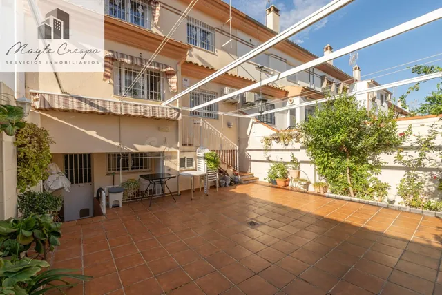 Amplia casa adosada en "la joya"....a escasos minutos del centro de Granada!! — 3