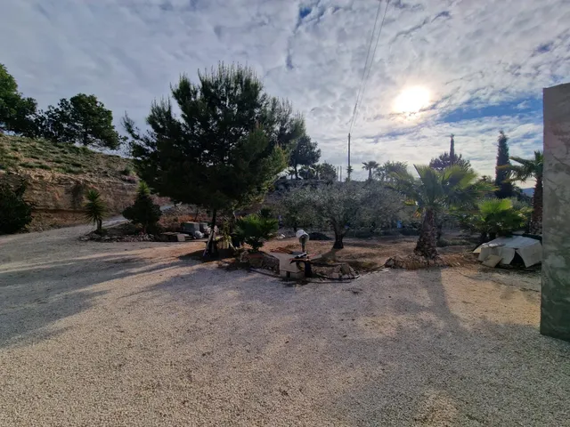 TERRENO CON CASA - CUEVA EN EL HONDON DE LAS NIEVES — 23