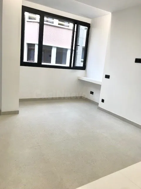Estudio 50m² en alquiler - Puerto - foto 3