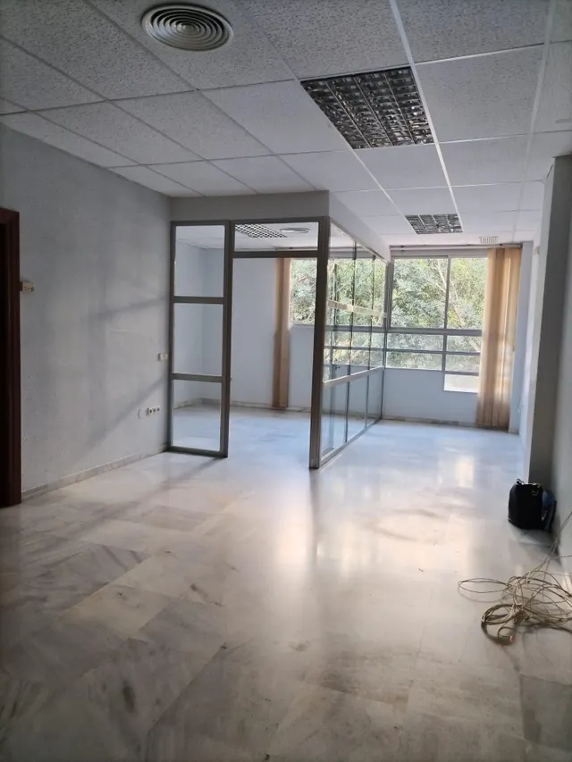 OPORTUNIDAD LOCAL EN  VENTA FERROCARRIL DEL PUERTO! POSIBILIDAD DE CAMBIO DE USO A VIVIENDA, 90 METROS, ASCENSOR, LUMINOSO, 2 GARAJES, 2 TRASTEROS, MEJOR VER... — 16