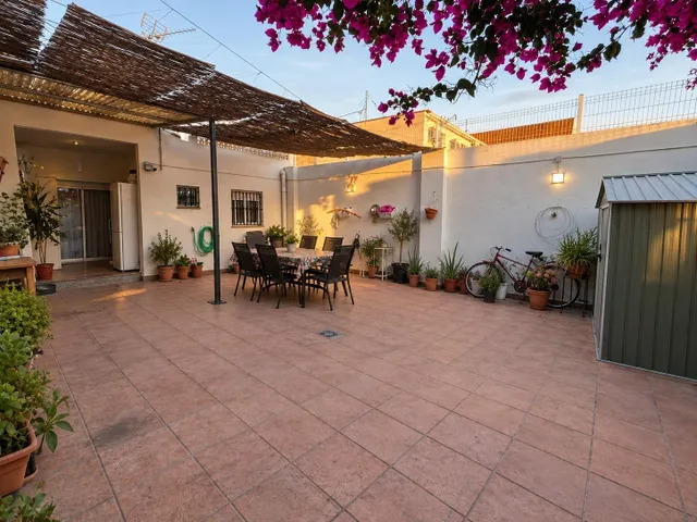 100 m2 de patio. Y sí, la casa también está a la altura — 13
