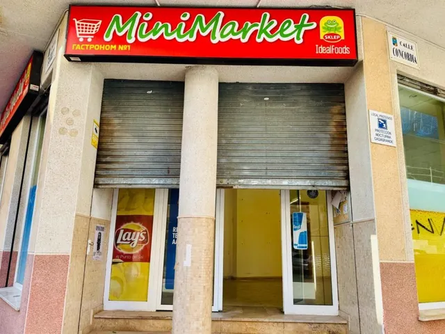 Local comercial 496m² en venta - Playa del Cura — 10
