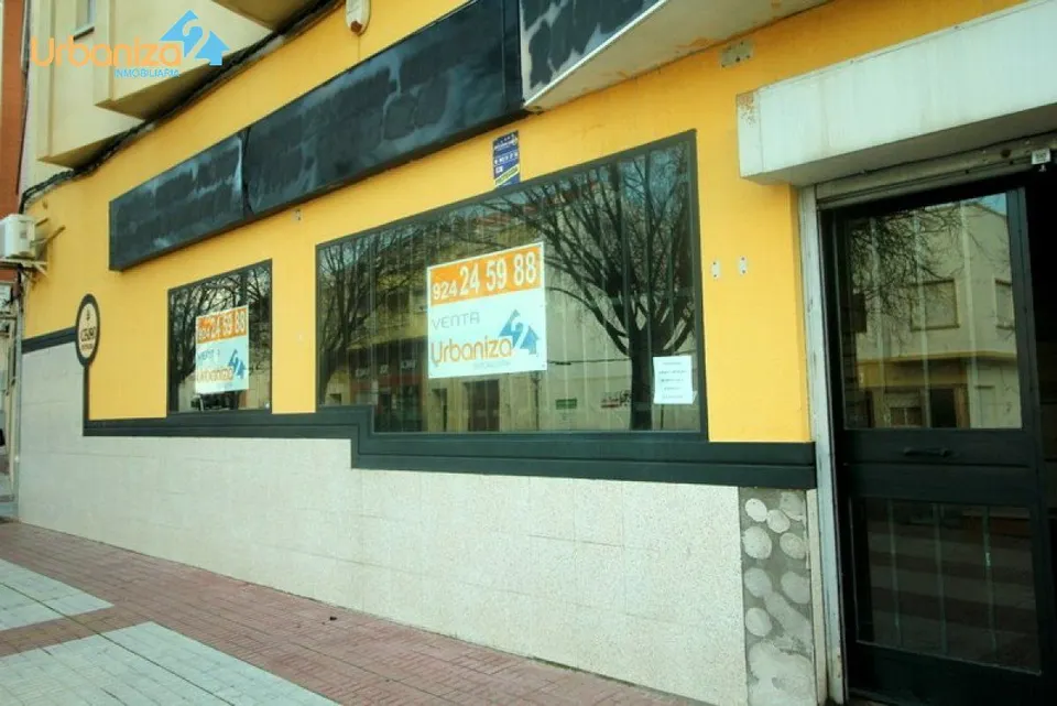 MAGNIFICO LOCAL EN SAN ROQUE-PARDALERAS