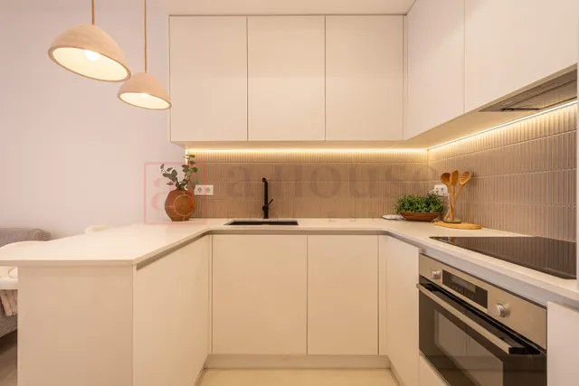 Piso luminoso y recién reformado, listo para entrar a vivir en vila de gràcia — 7
