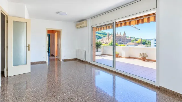 Agencia Immobiliaria en Barcelona. Atico en Venta en Sarria - foto 4