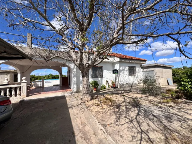 CASA DE CAMPO CON PISCINA Y POZO PROPIO