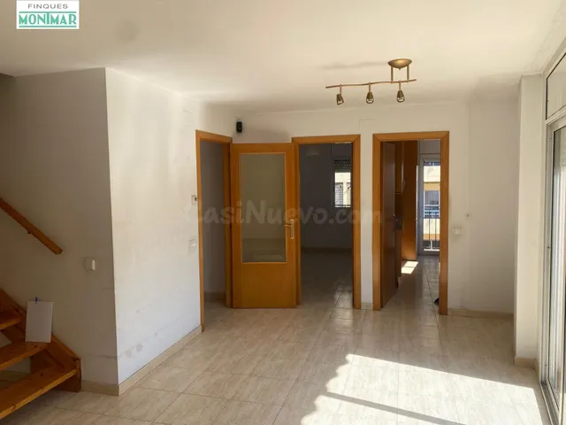 Ático dúplex familiar con 6 habitaciones, terraza de 70 m2 y - foto 4