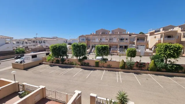 DUPLEX DE 2 DORMITORIOS CON PISCINA COMUNITARIA - ZONA LA CI - foto 5