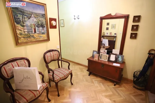 Amplio piso semireformado en el corazón de Alcázar de San Ju