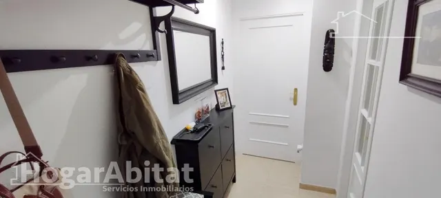 Amplio, moderno y reformado en residencial con terraza, piscina y garaje, todo amueblado — 38