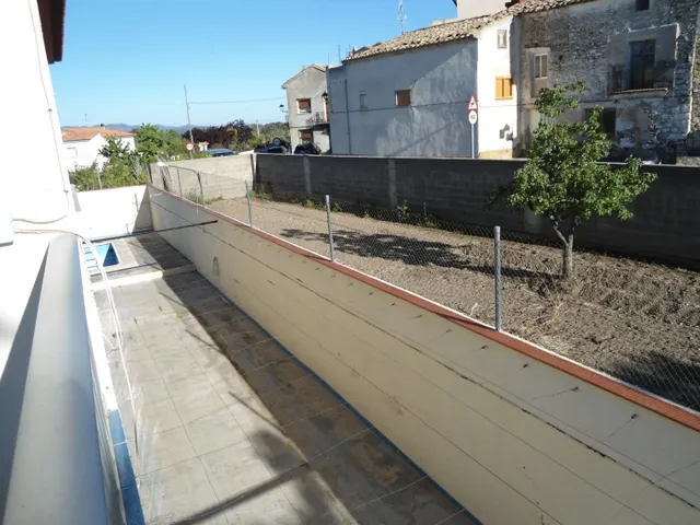 MAGÑIFICO CHALET EN BENAFER, EN EL CENTRO DEL PUEBLO. — 25