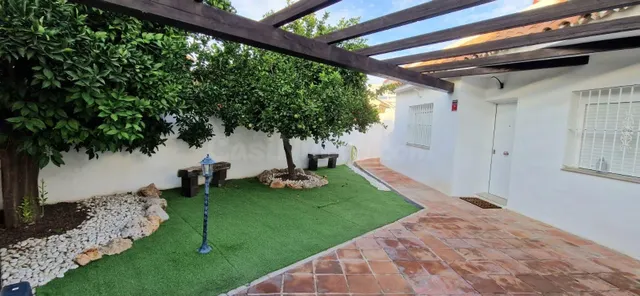 Encantadora Casa de 3 habitaciones en Los Boliches, Fuengiro - foto 4