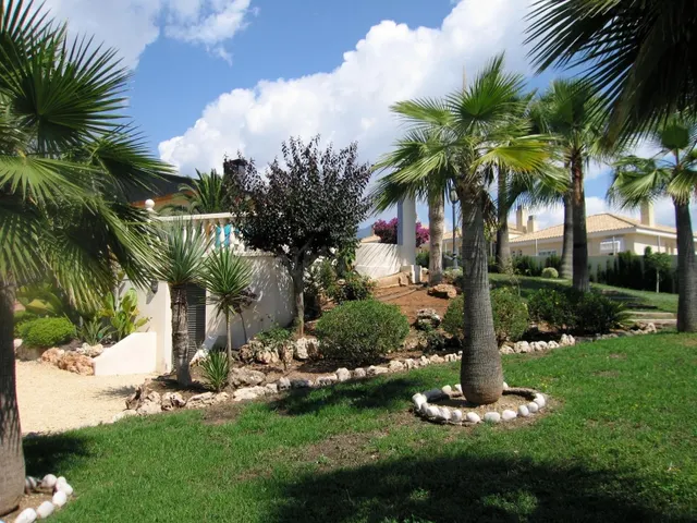 Chalet de lujo en la Nucia con 3.450 m2 de parcela y 525 m2  - foto 2