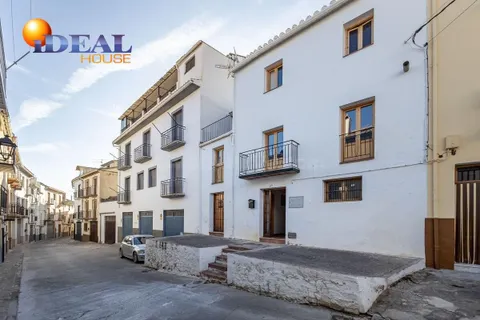 GR3929 - Alhama de Granada - Casa de pueblo reformada con patio delantero y azotea