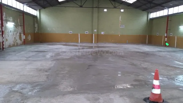LOCAL COMERCIAL EN CALLE COLON - foto 5