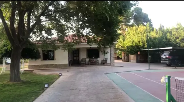 Villa 4 habitaciones 240m² en venta - Avenida de chapí — 16