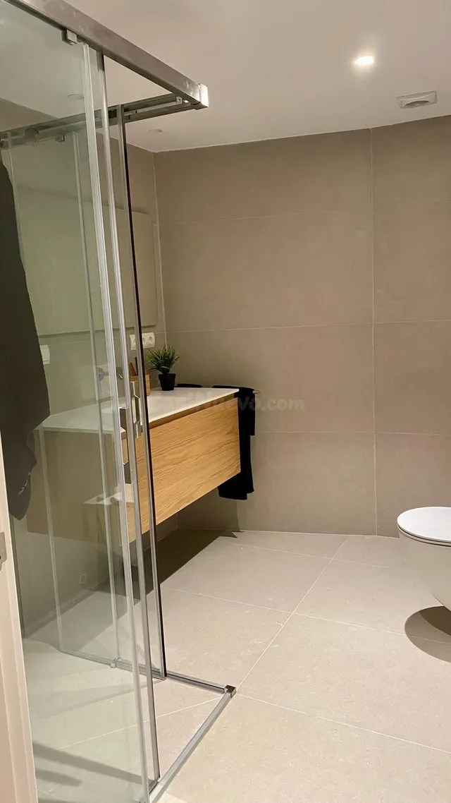 Piso 3 habitaciones 144m² en alquiler - El Mercat — 26