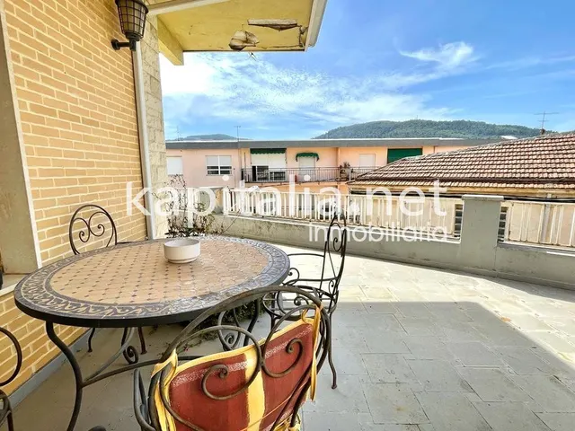 Casa + Local a la venta en Bocairent. — 18