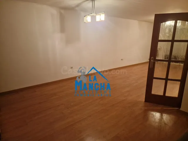 *248.000€* INMOBILIARIA LA MANCHA VENDE MAGNÍFICO PISO REFOR - foto 4