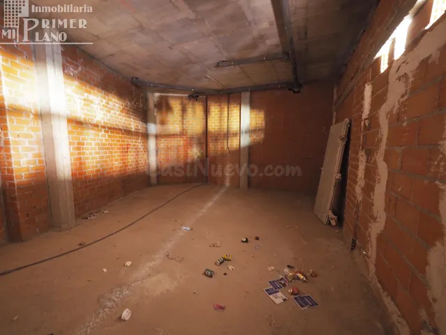 Se alquila local en pleno centro de Tomelloso - foto 4