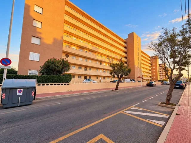 Apartamento de 2 dormitorios en venta en La Mata, Torrevieja, a pocos pasos de la playa — 4