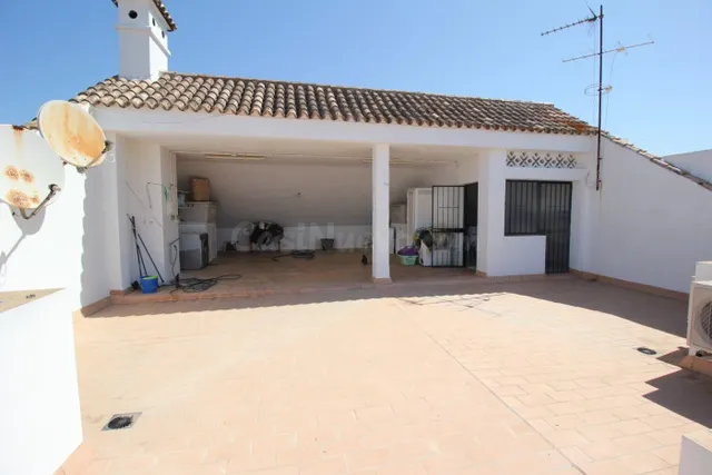 CASA 1ERA PLANTA CON 150 M2 DE VIVIENDA GARAJE EN SOTANO Y A - foto 2