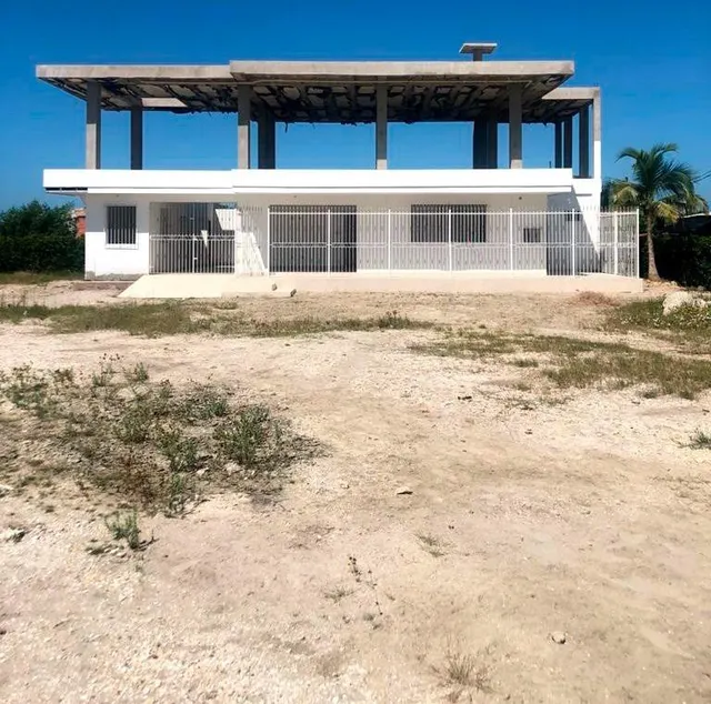 Casa con terreno 200m² en venta - Tierra Baja - foto 2